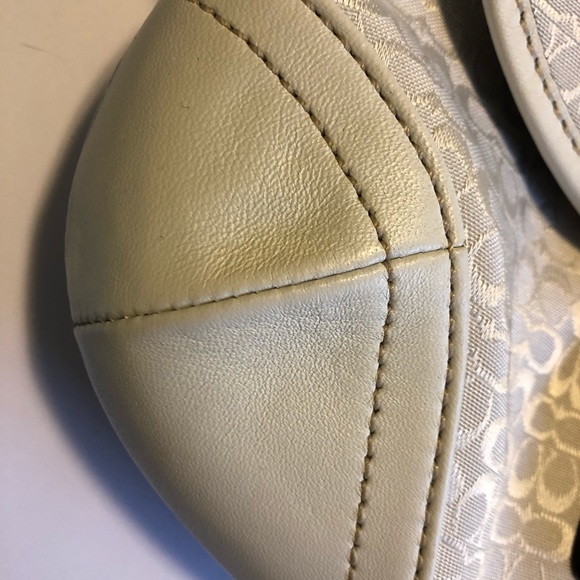 Coach White & Dark Brown Leather Shoulder Bag - Picture 4 of 8